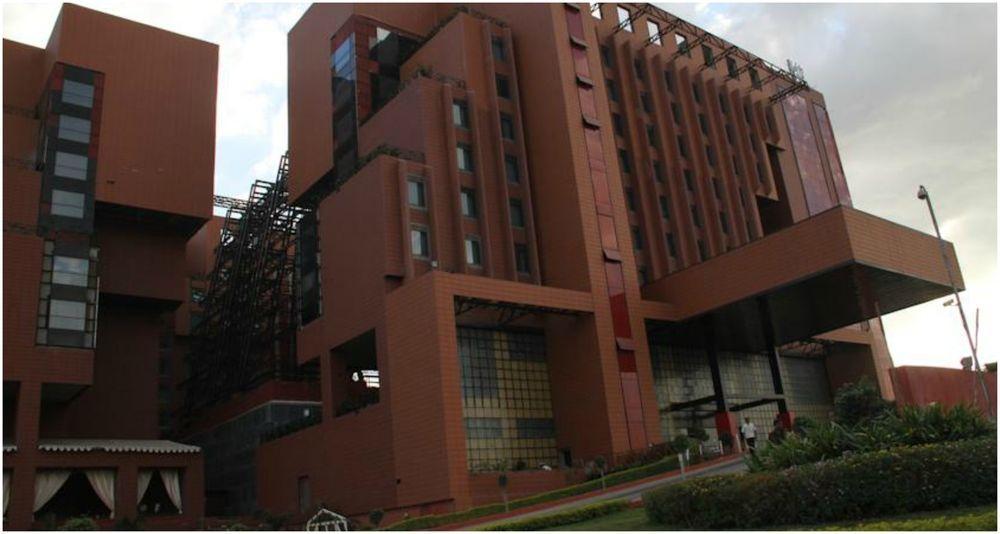 Vits Hotel ปูเน่ ภายนอก รูปภาพ