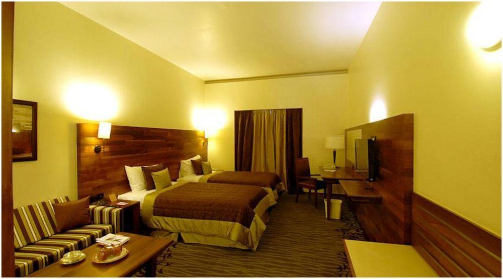 Vits Hotel ปูเน่ ภายนอก รูปภาพ